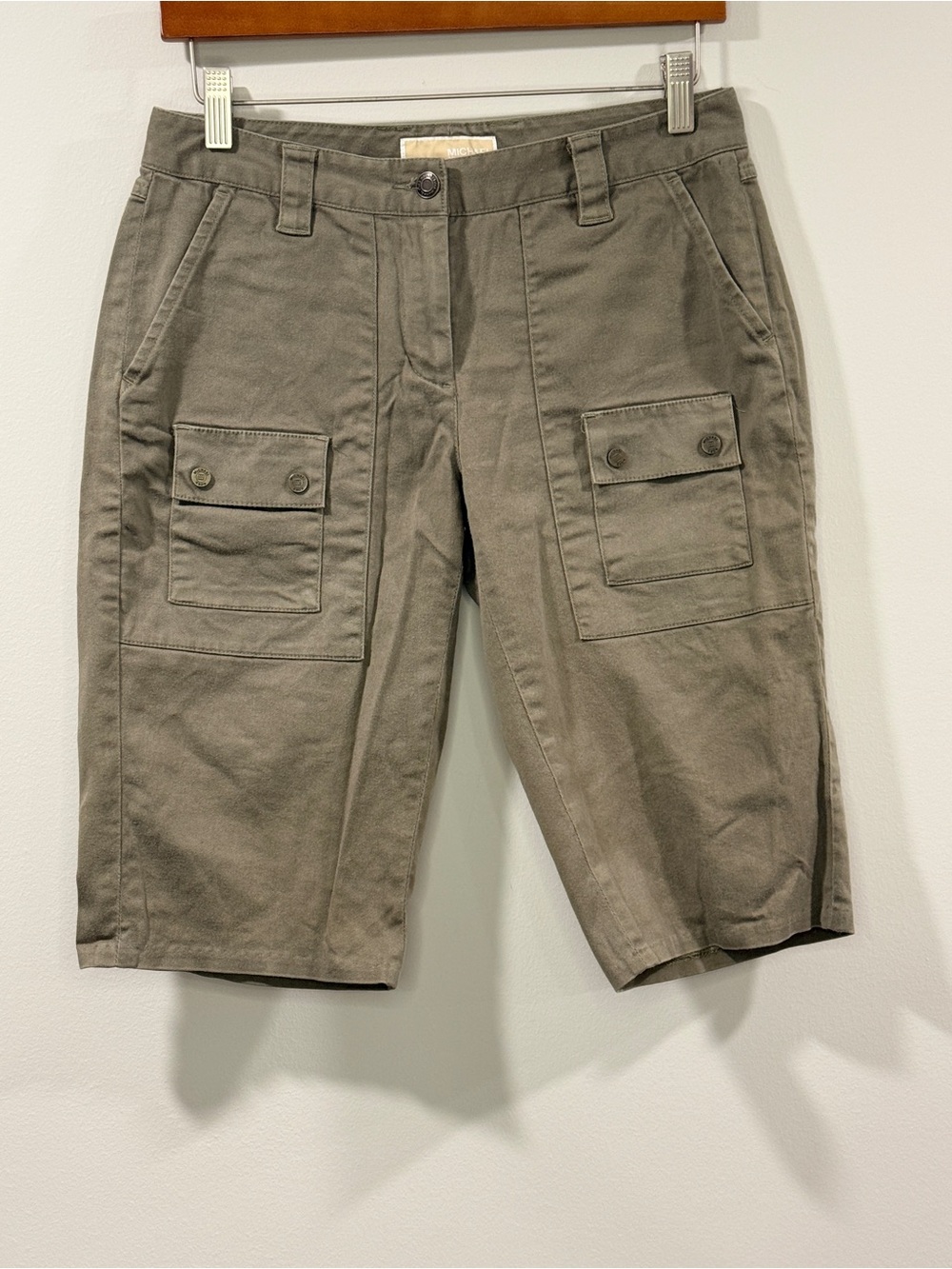 Michael Kors Women’s Olive Cargo Bermuda Shorts Size 4